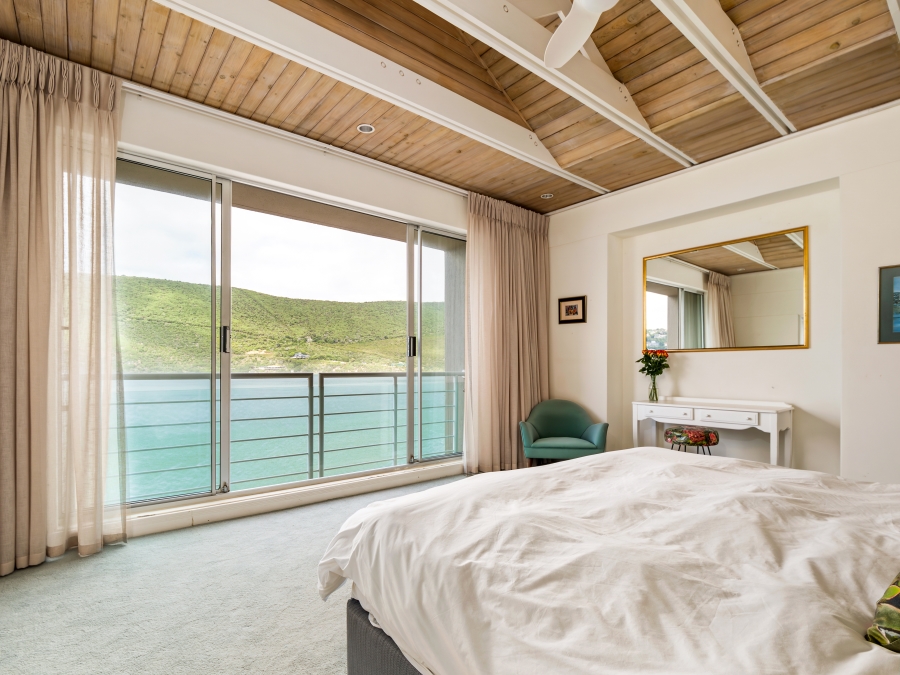 4 Bedroom Property for Sale in Leisure Isle Western Cape